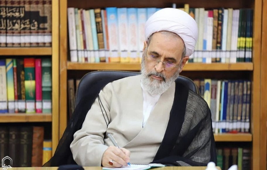 آیت الله اعرافی: یاوه‌گویی‌های اخیر و پیوسته ترامپ برآمده از شکست راهبردی و درماندگی در میدان است.